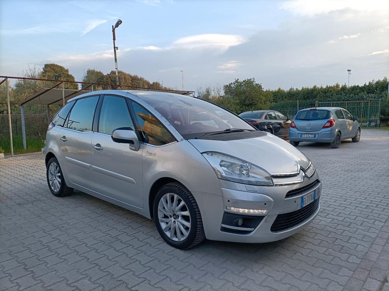 Citroen C4 Picasso 1.6 hdi Exclusive