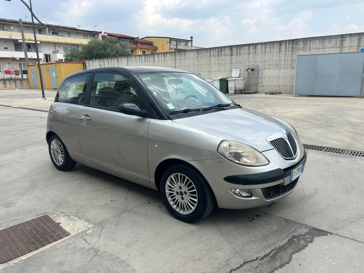 Lancia Ypsilon 1.2 16V Oro GPL