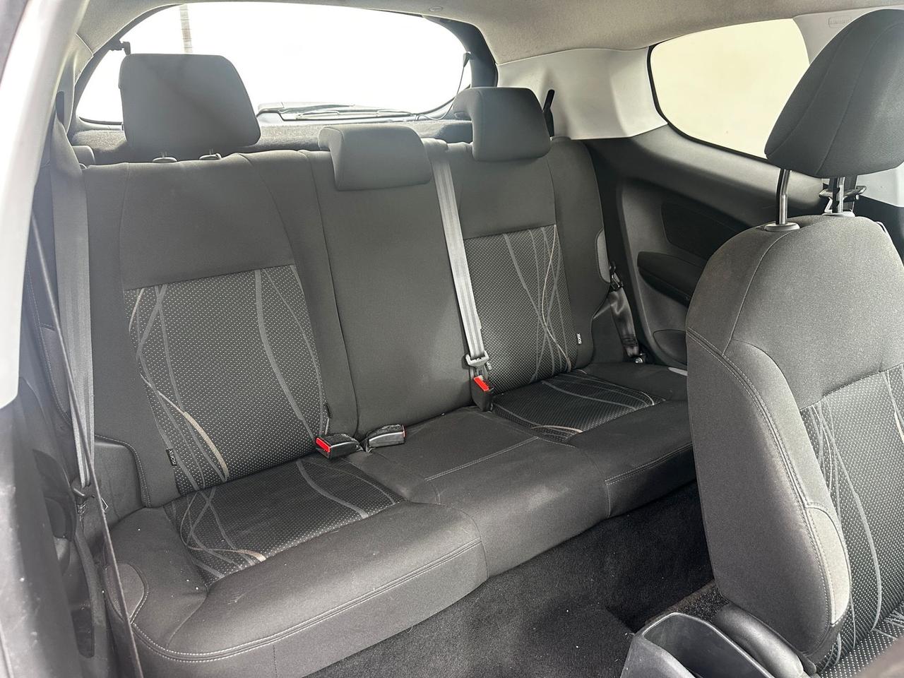 Peugeot 208 1.4 HDi 68 CV 3 porte Allure