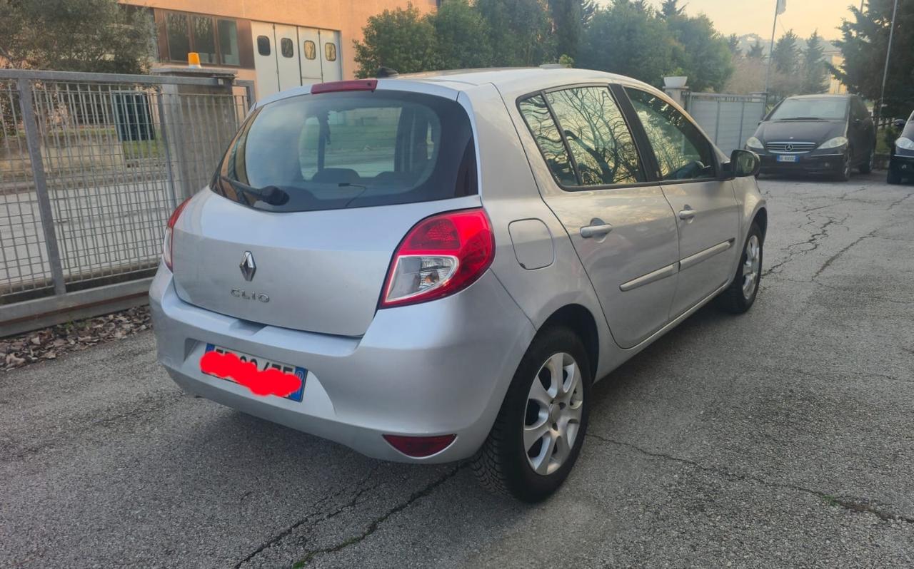 Renault Clio 1.2 16V 5 porte 20th Anniversario