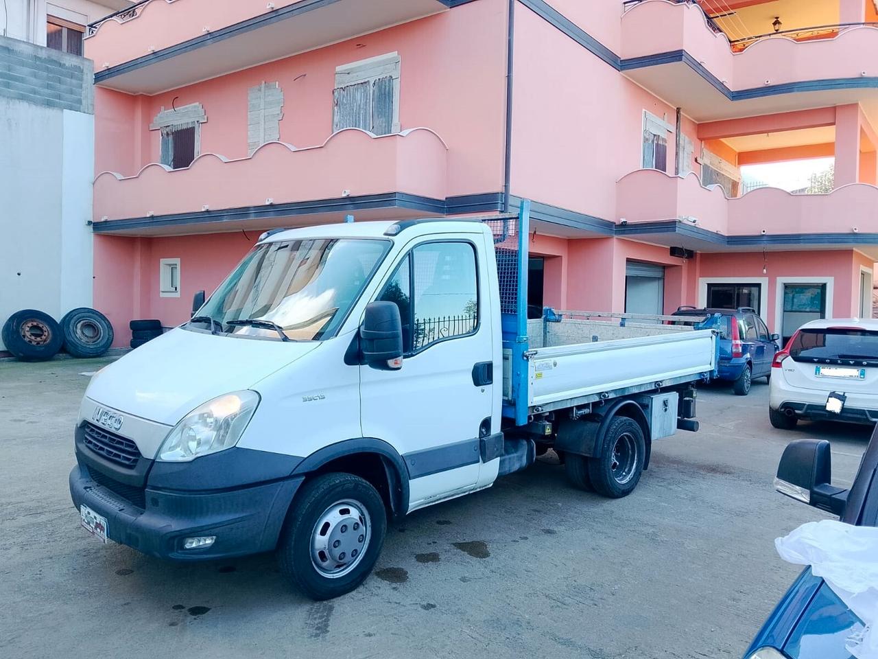 Iveco Daily 35C13 RIBALTABILE MOTORE NUOVO DI PACCO