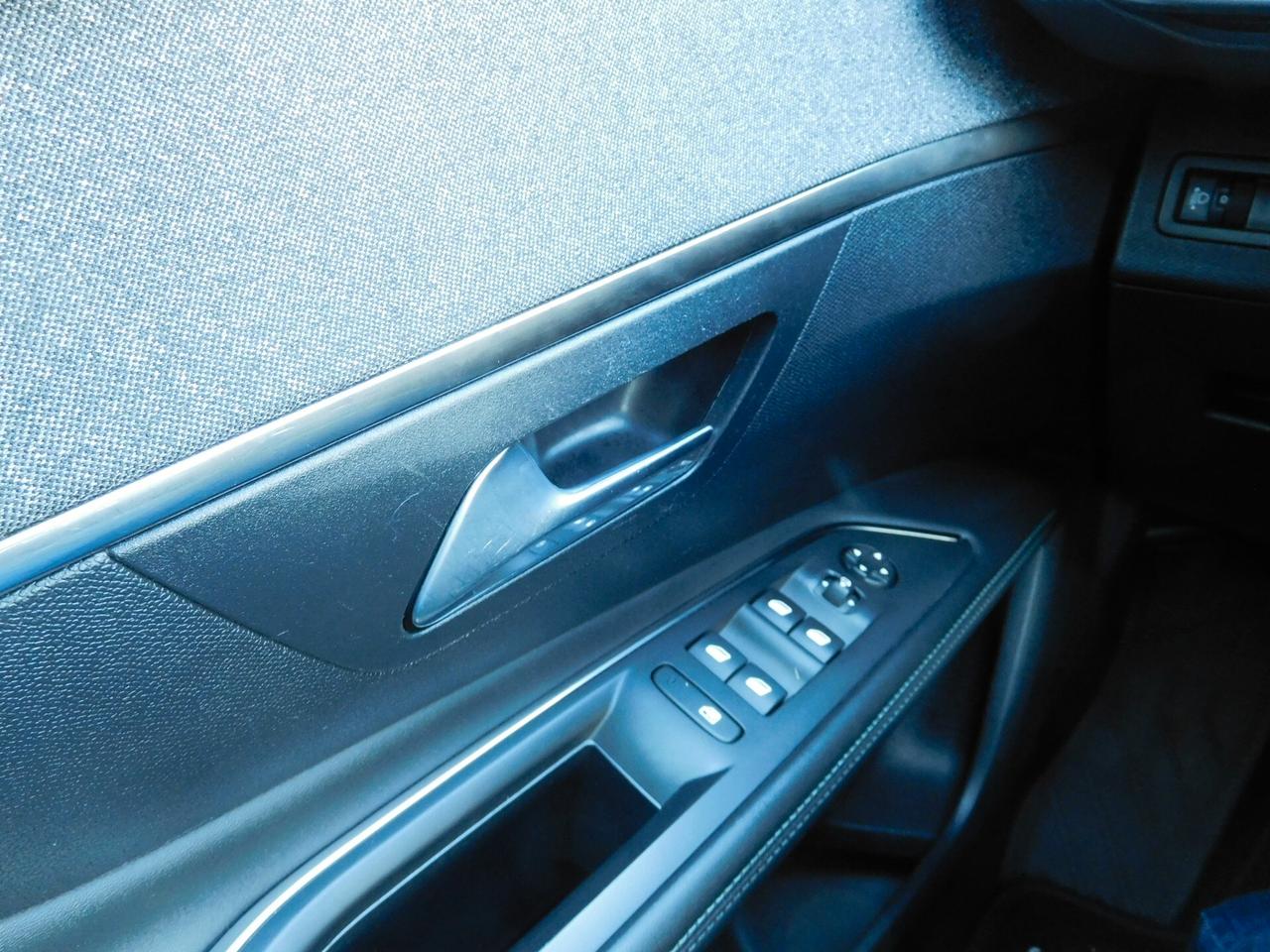 Peugeot 3008 BlueHDi 130cv S&S EAT8 Allure Pack