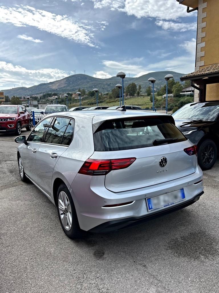 Volkswagen Golf 8 2.0 TDI 150cv 2021