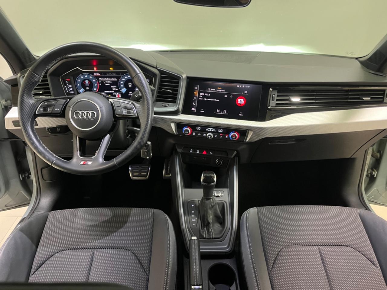 Audi A1 citycarver 30 TFSI S tronic S Line edition