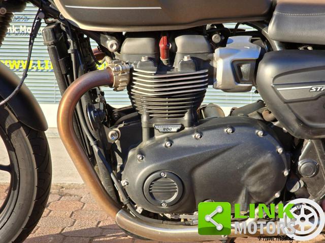 TRIUMPH Street Twin 900