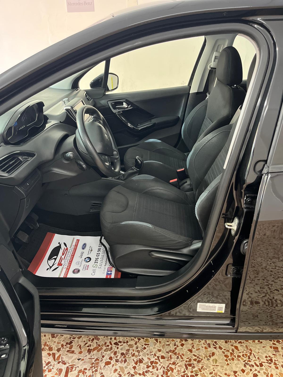 Peugeot 208 1.4 HDi 68 CV 5 porte Access