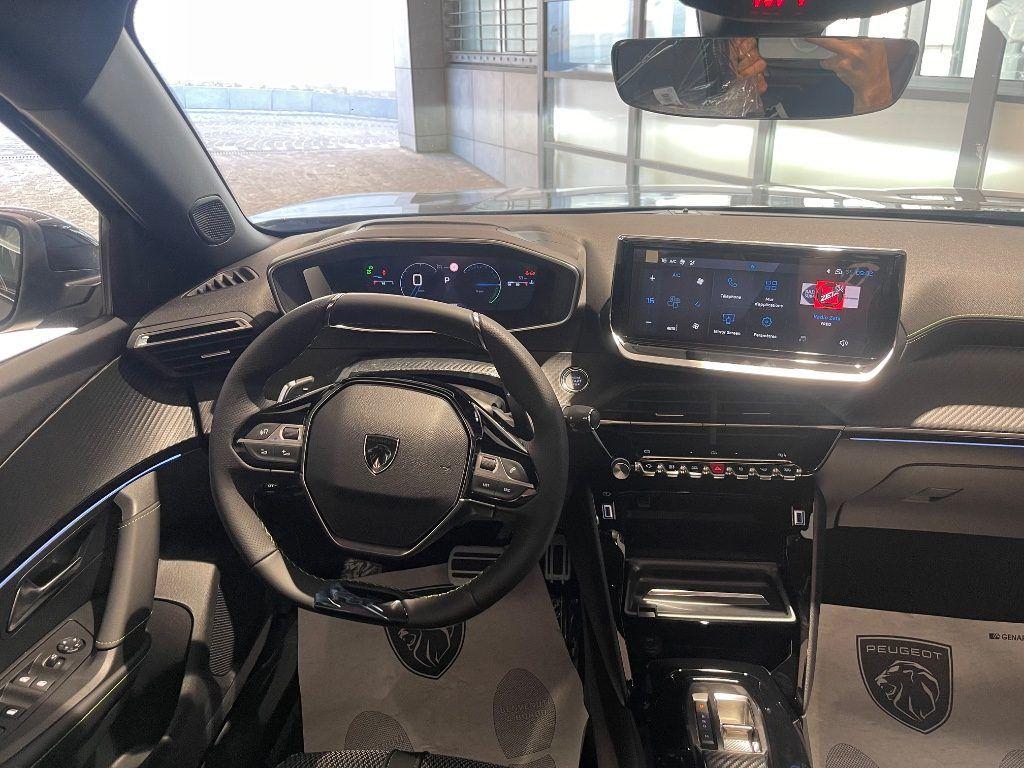 Peugeot 2008 GT Hybrid 145 MOTORE A CATENA 8 ANNI DI GARANZIA