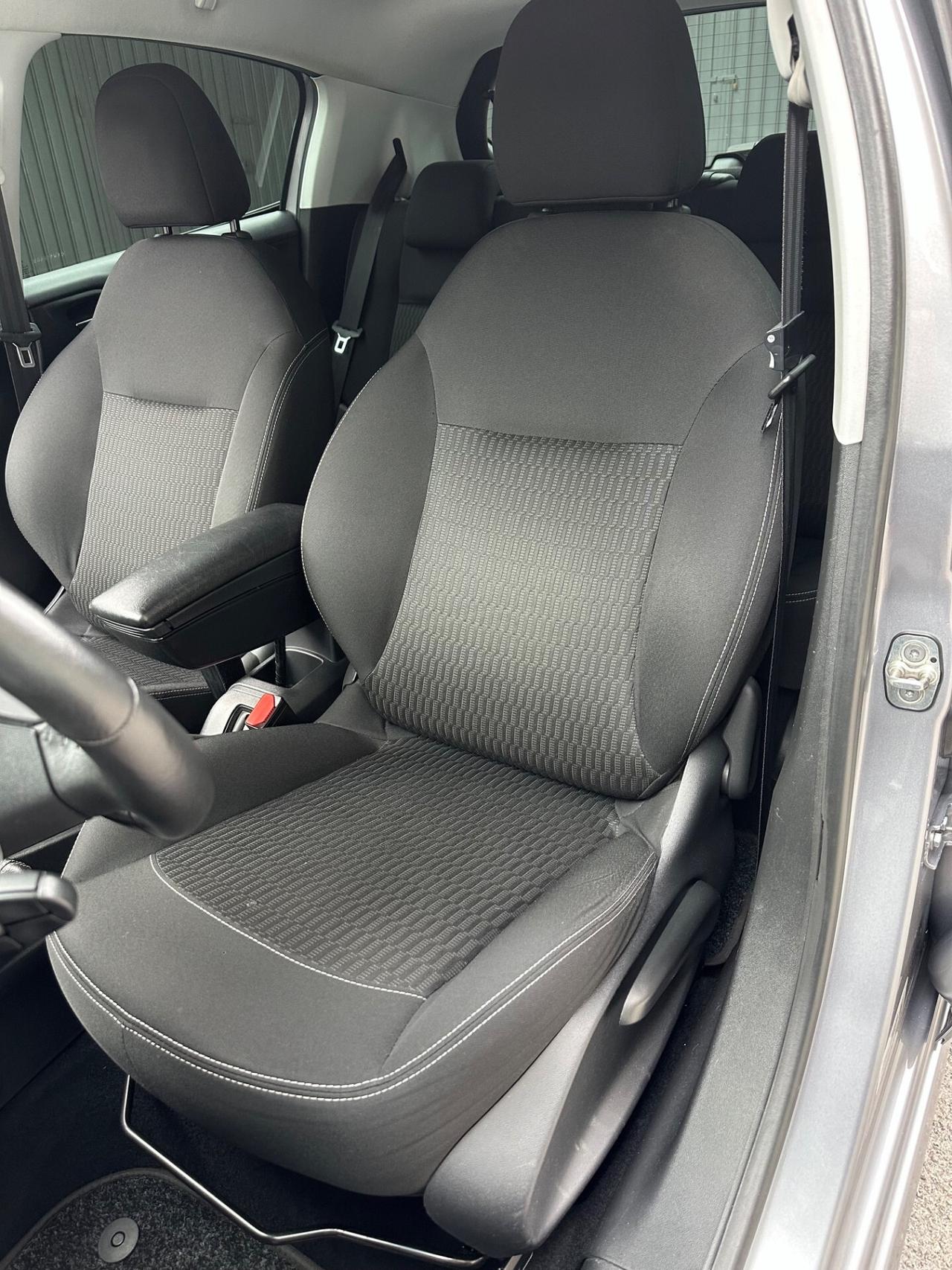 Peugeot 208 1.5 BlueHDi 100cv 5p. Allure