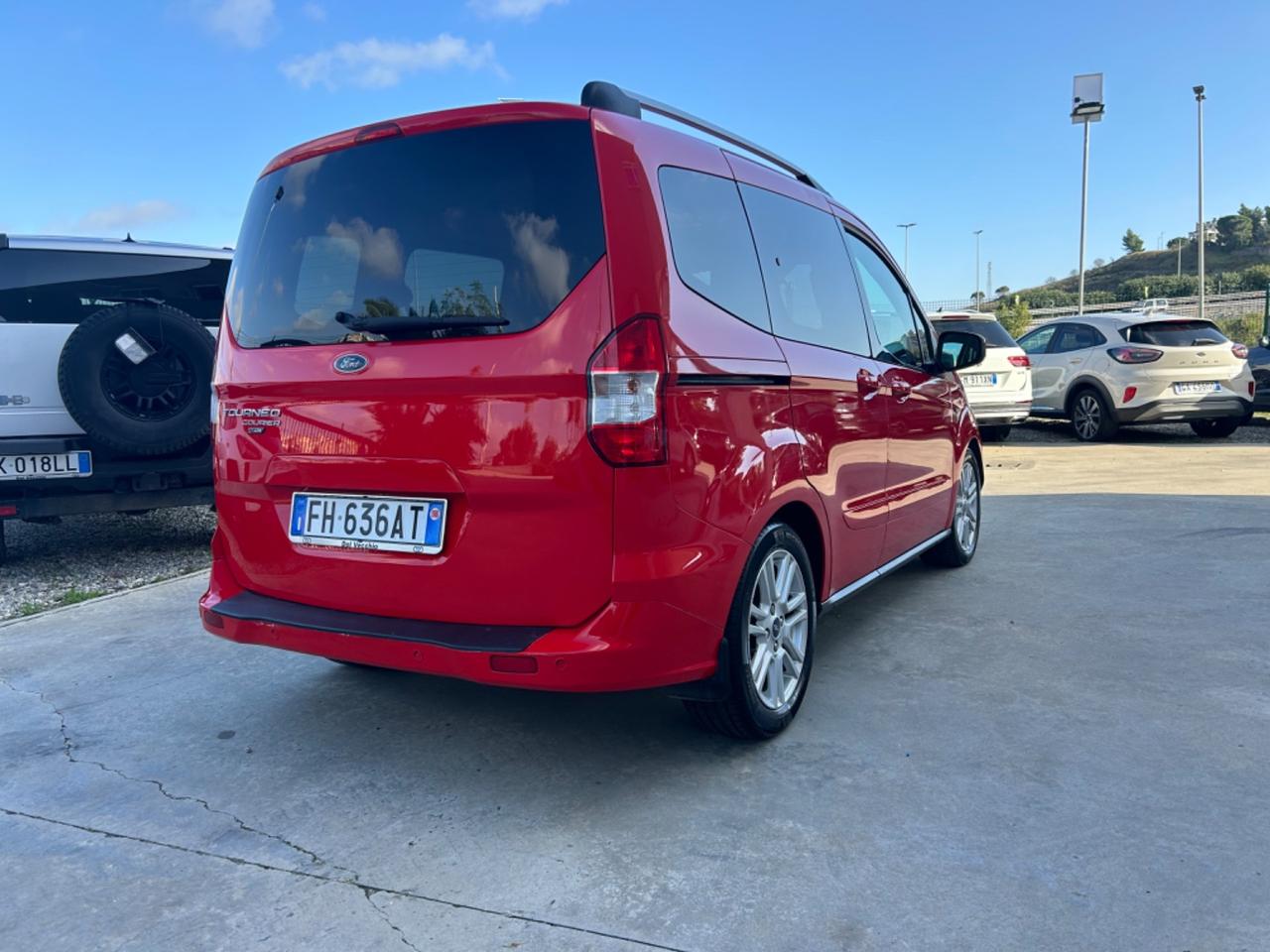 Ford Tourneo Courier Tourneo Courier 1.5 TDCI 95 CV Titanium