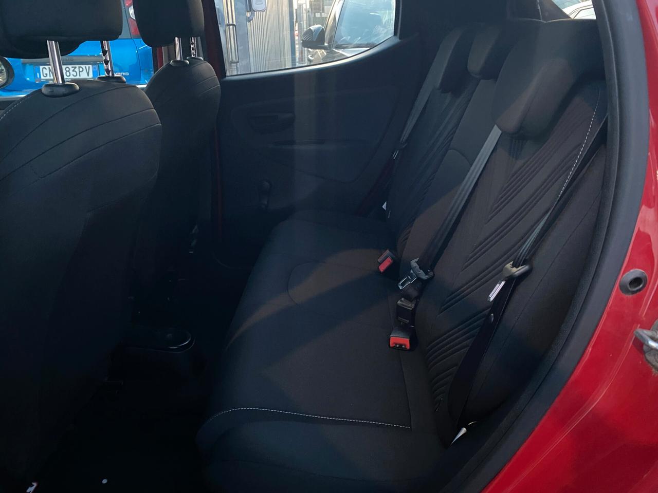 LANCIA Ypsilon B-Color 1.0 hybrid GOLD RadioAPP