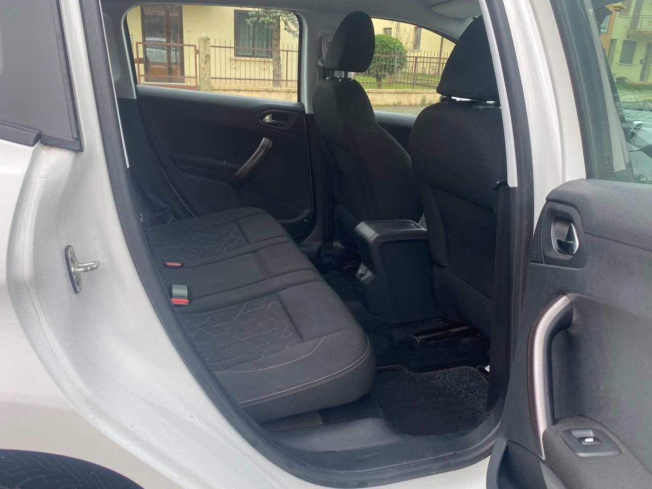 Peugeot 2008 PureTech 82 Active