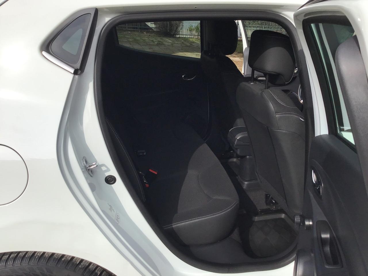 Renault Clio 1.2 75CV 5 porte Costume National