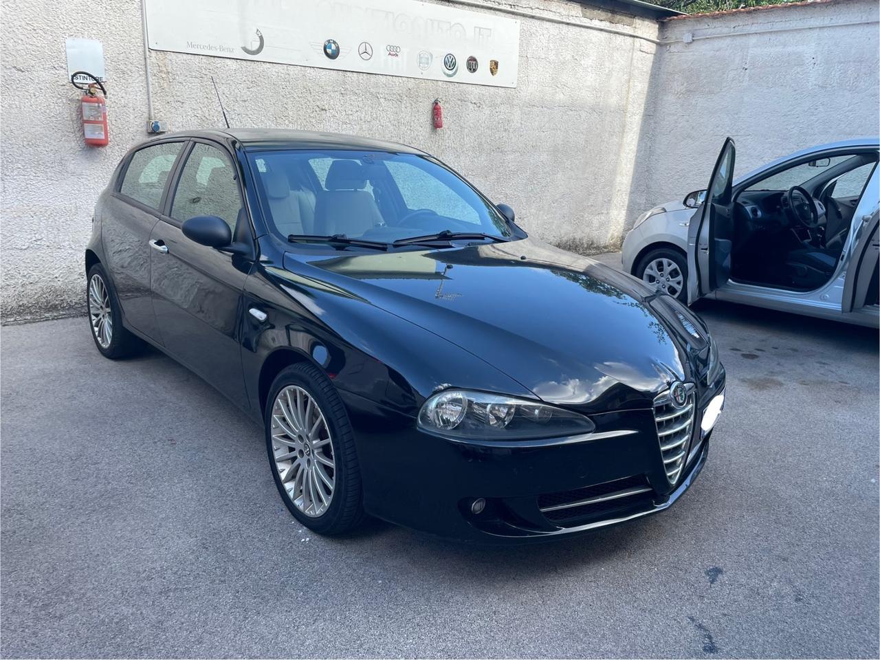 Alfa Romeo 147 1.6 16V TS 5 porte Distinctive