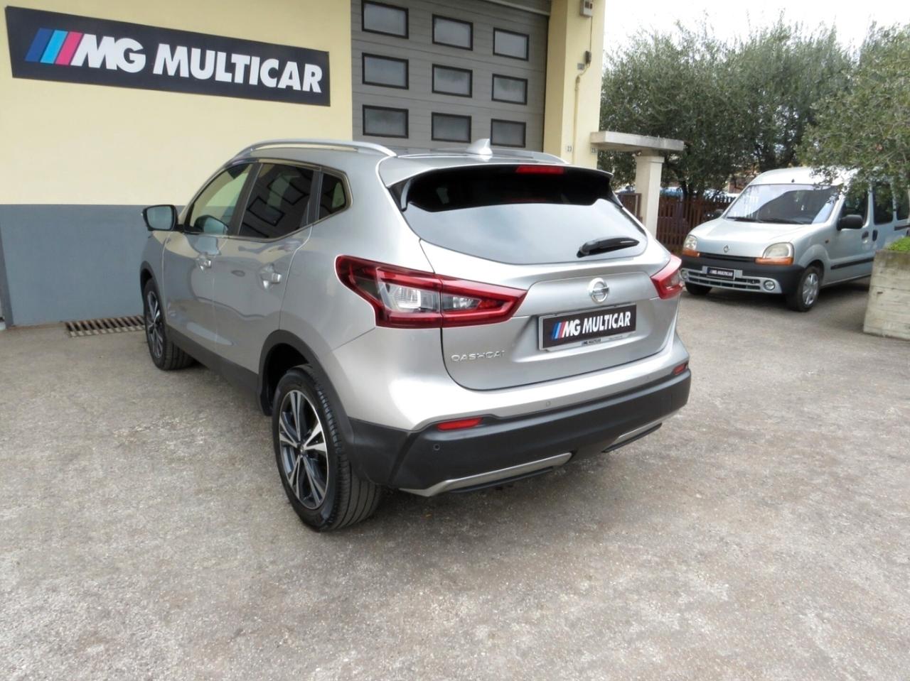 Nissan Qashqai 1.3dig-t N-Connecta 160cv tetto panorama/camera360