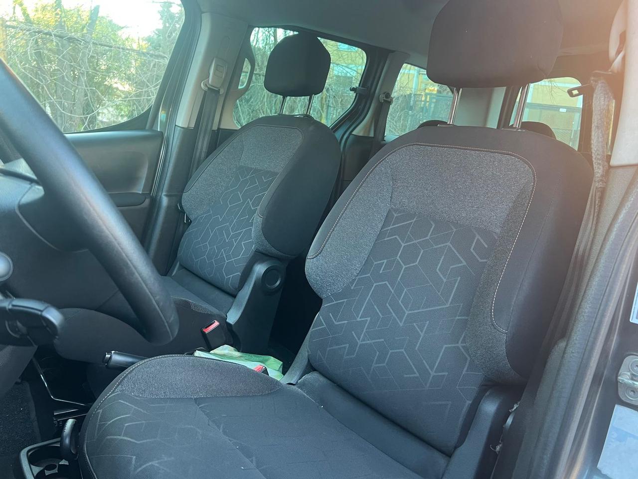 Peugeot Partner Active 1.6 Blue HDI 120 #10098