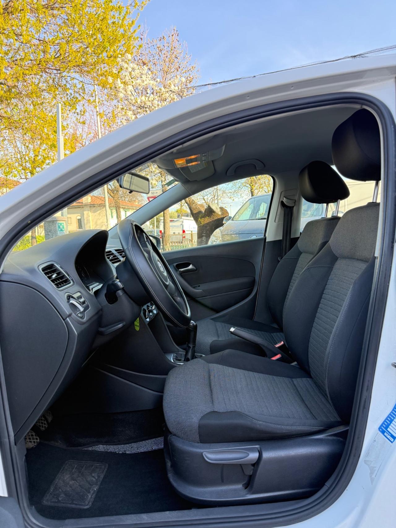 Volkswagen Polo 1.6 TDI DPF 5 porte Comfortline ok neopatentati