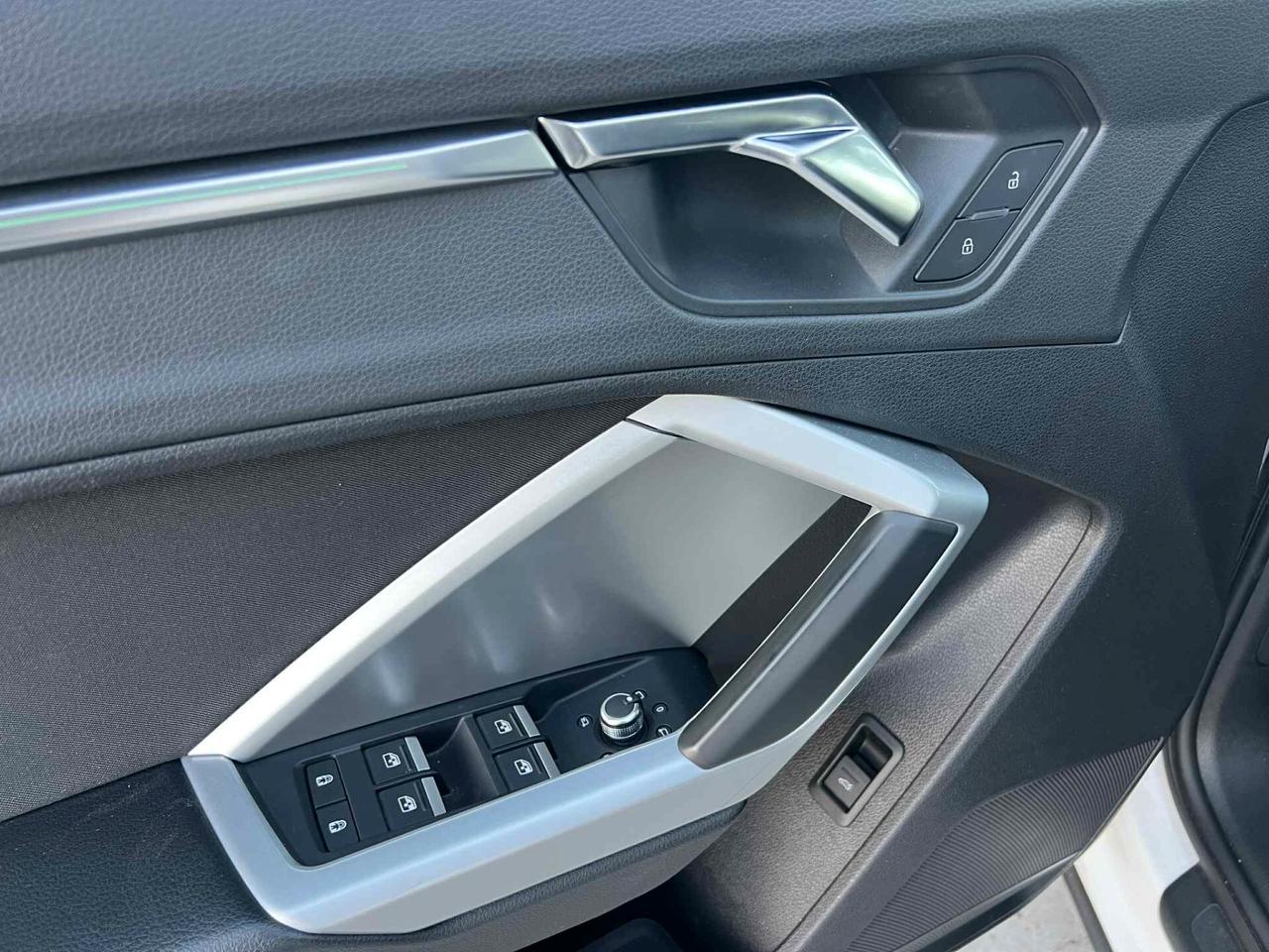 Audi Q3 SPB 2.0 TDI 150CV -PALETTE-LUCI SOFFUSE-