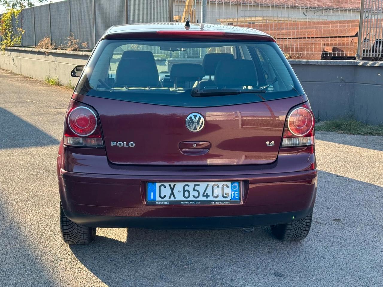 Volkswagen Polo 1.4/75CV 16V 5p. Sportline