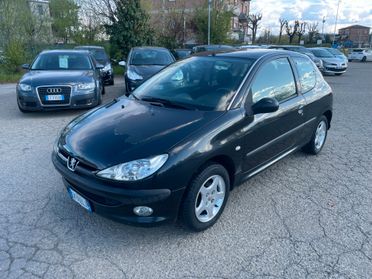 Peugeot 206 1.1 3p. Lee