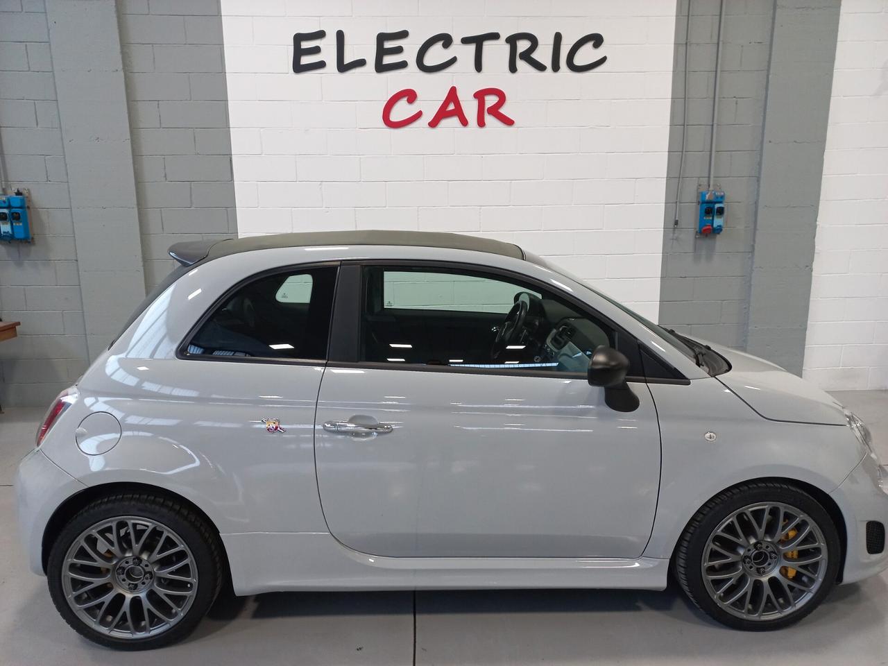 Abarth 500 C 1.4 Turbo T-Jet MTA