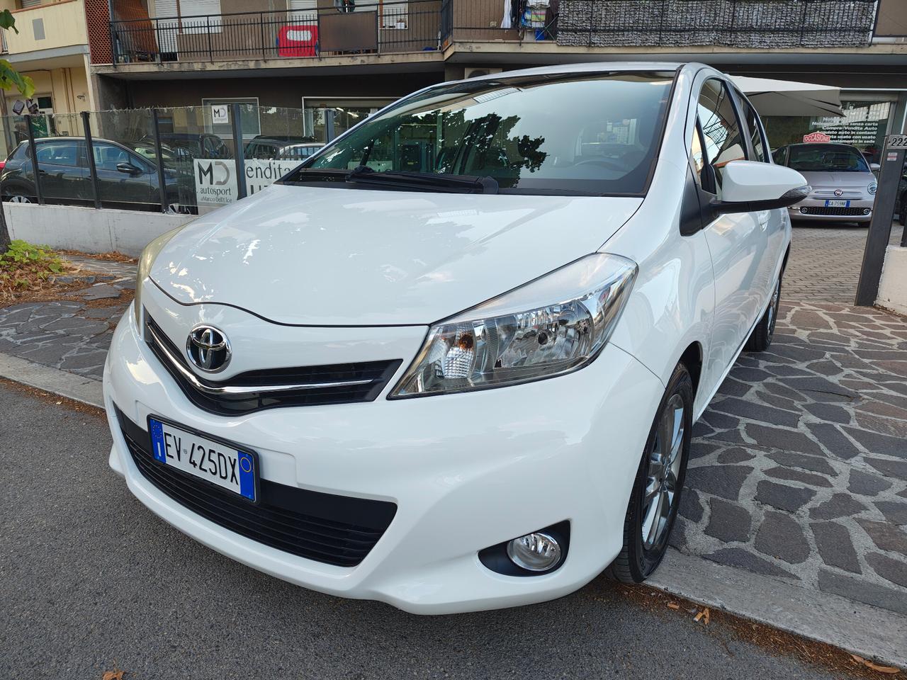 Toyota Yaris 1.0 5 porte Lounge