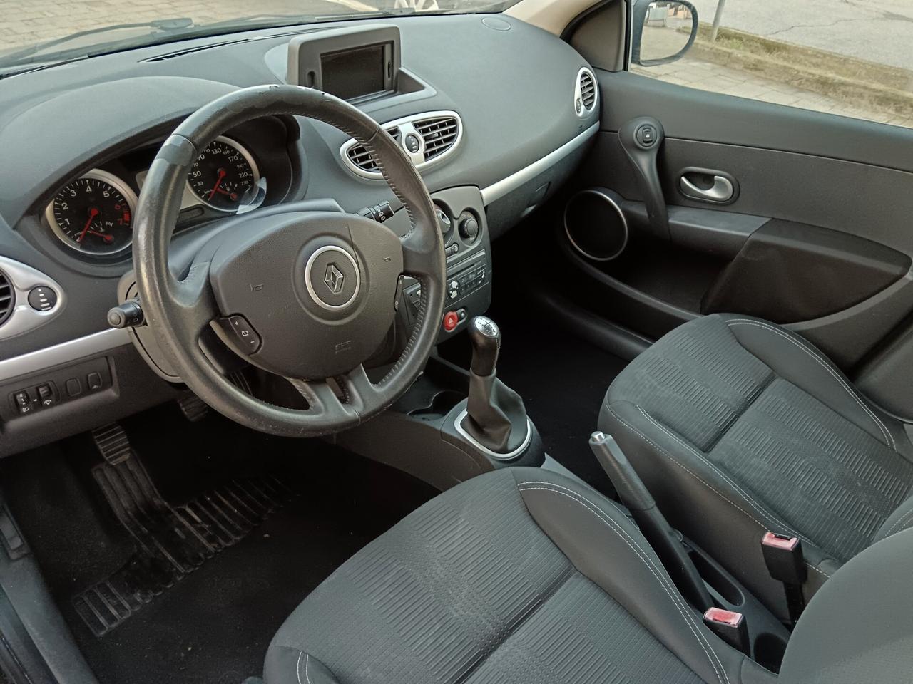 Renault Clio 1.2 16V 5 porte Dynamique