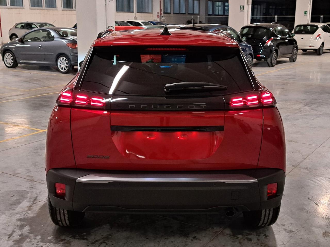 Peugeot 2008 1200 PureTech 101CV Allure Km.0