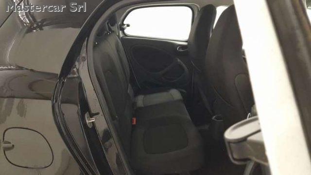 SMART ForFour NEOPATENTATI Forfour eq Passion my19 TG : FZ017HK