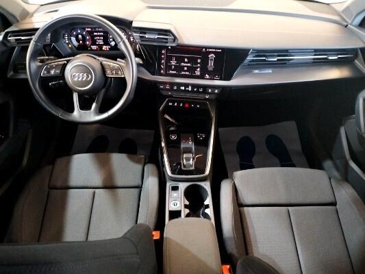 Audi A3 Sportback 35 2.0 tdi s-tronic s-line