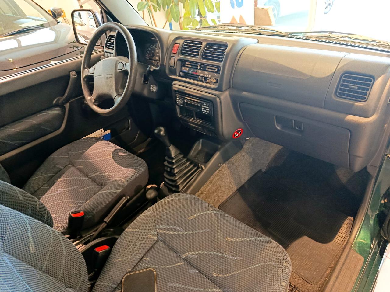 Suzuki Jimny 1.3i 16V cat 4WD JLX