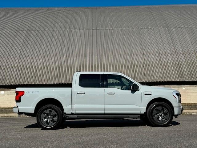 Ford F 150 LIGHTNING AWD SUPERCREW XLT