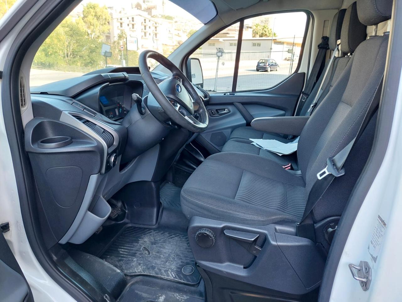 Ford Transit Custom Transit Custom 250 2.2 TDCi PC Furgone Entry