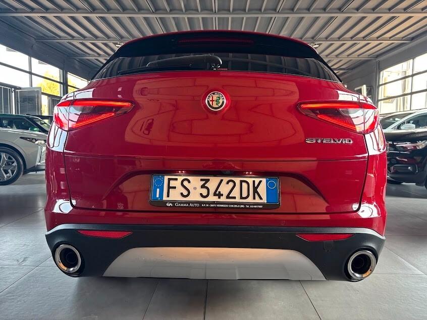 Alfa Romeo Stelvio 2.2 TD l 150 CV AT8 RWD