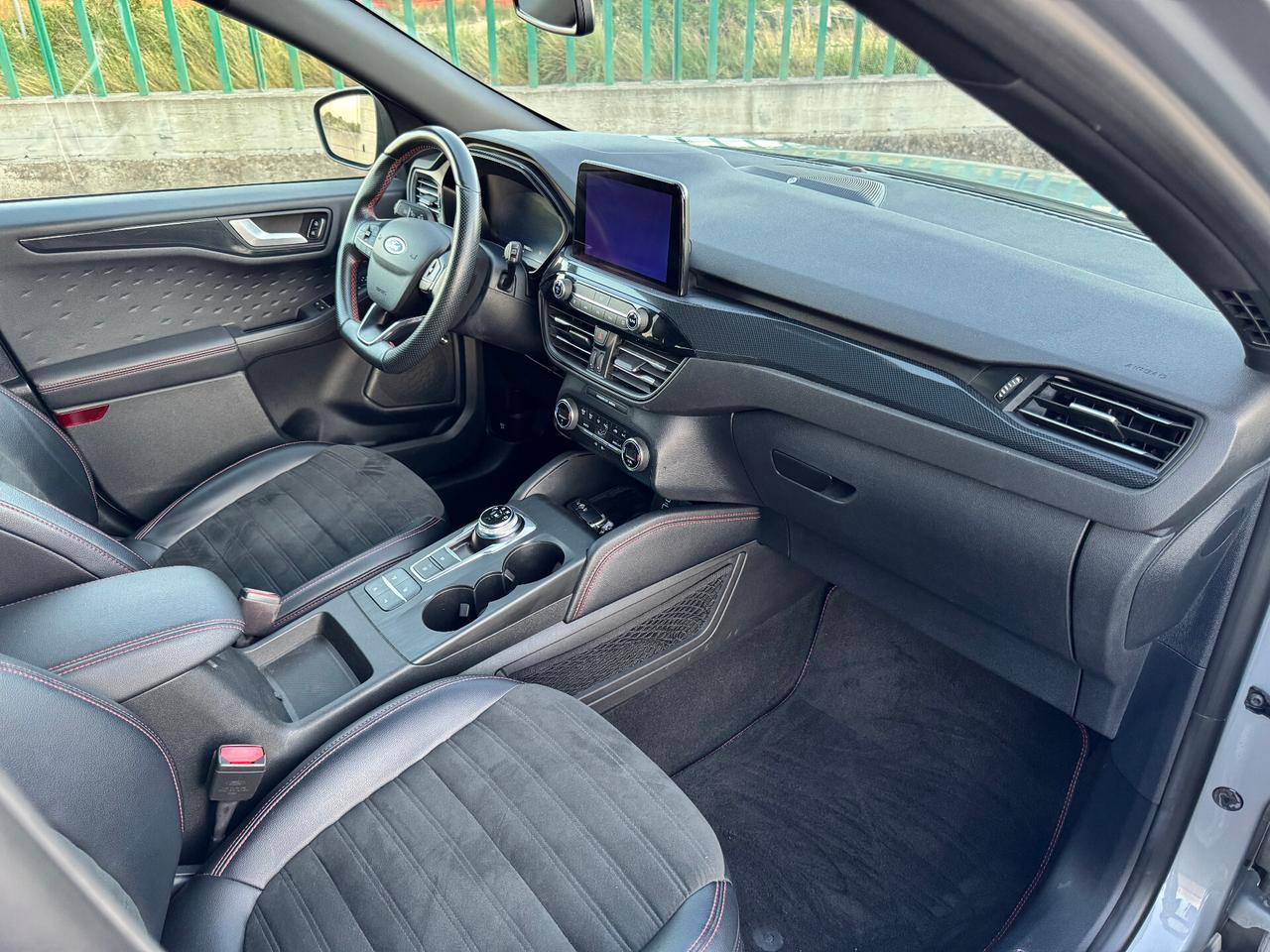 Ford Kuga 1.5 TDCI 120 CV S&S 2WD ST-Line