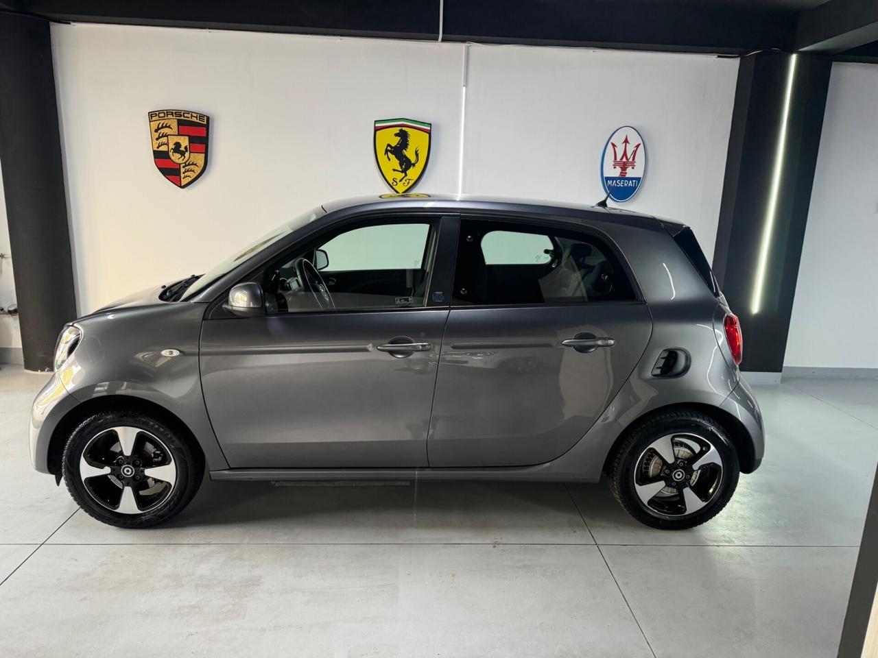 Smart ForFour EQ Racingrey (22kw)