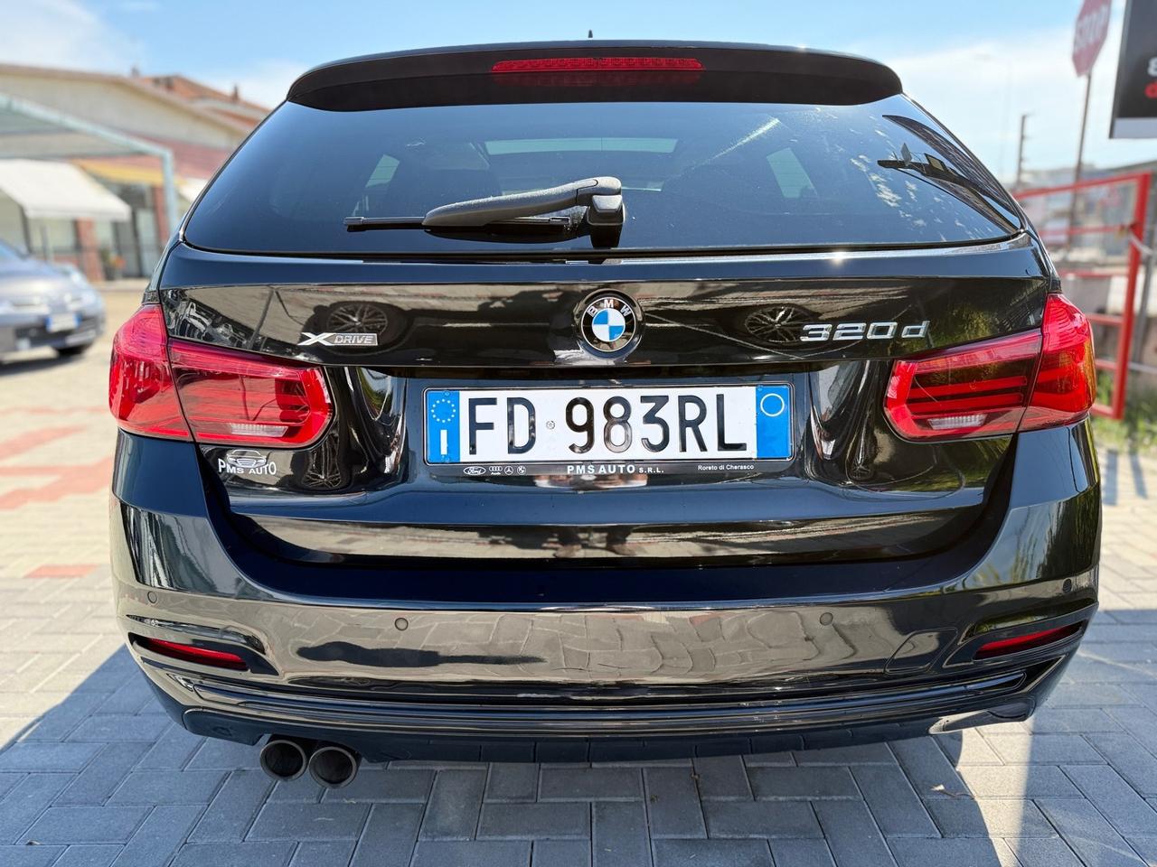 Bmw 320d xDrive Touring Sport -TETTO APRIBILE, CERCHI 19