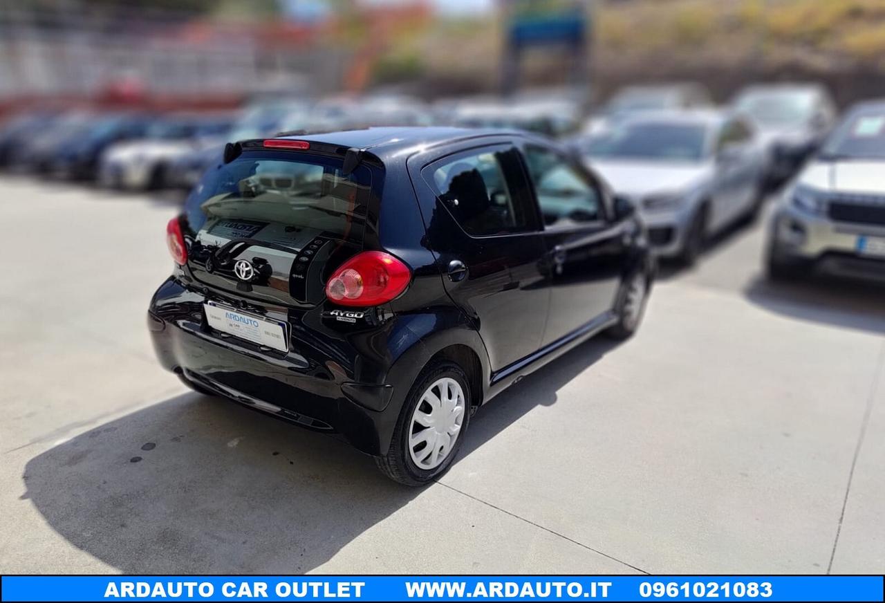 Toyota Aygo 1.0 automatica 5 porte 70 cv