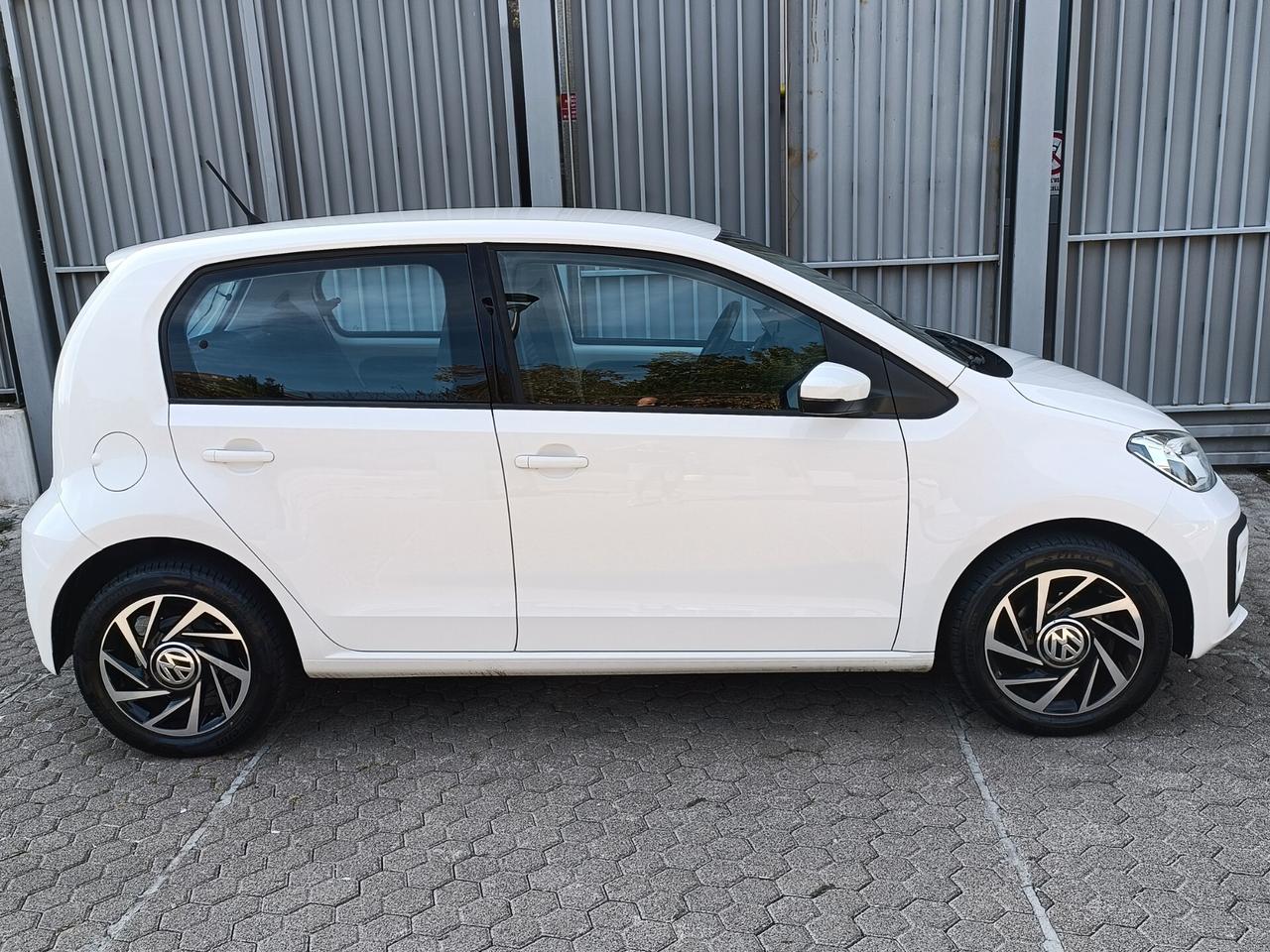 Volkswagen up! 1.0 75 CV 5p. high