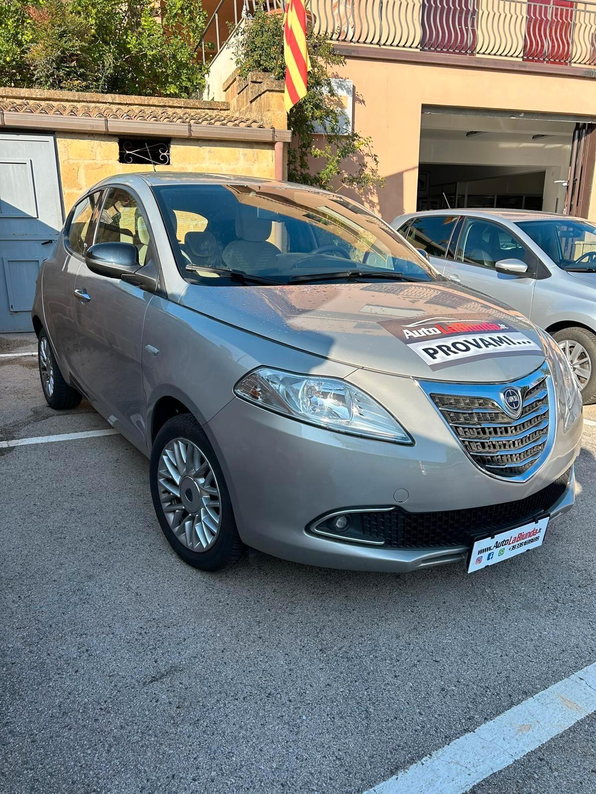 Lancia Ypsilon 1.2 69 CV 5 porte Gold