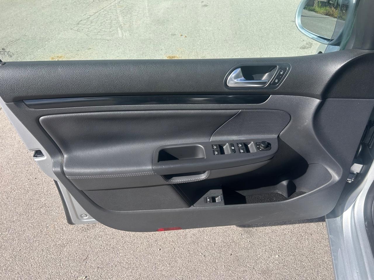Volkswagen Golf 2.0 TDI 140CV GTD