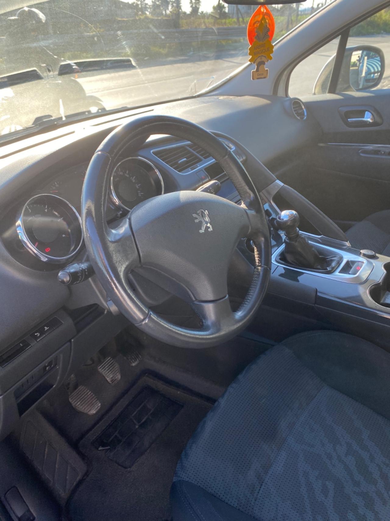 Peugeot 3008 1.6 HDi 112CV Premium