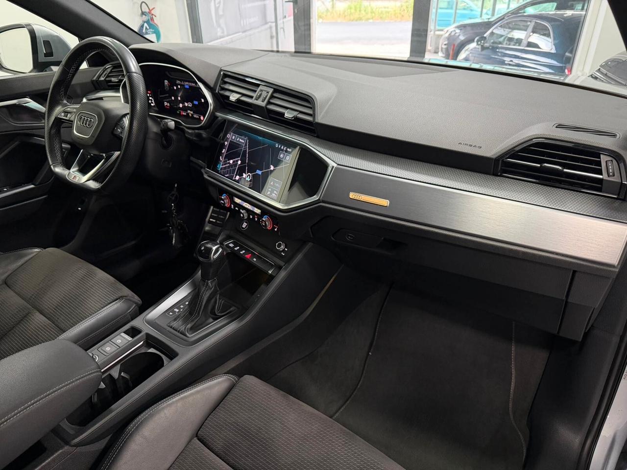 Audi Q3 35 TDI S tronic line edition