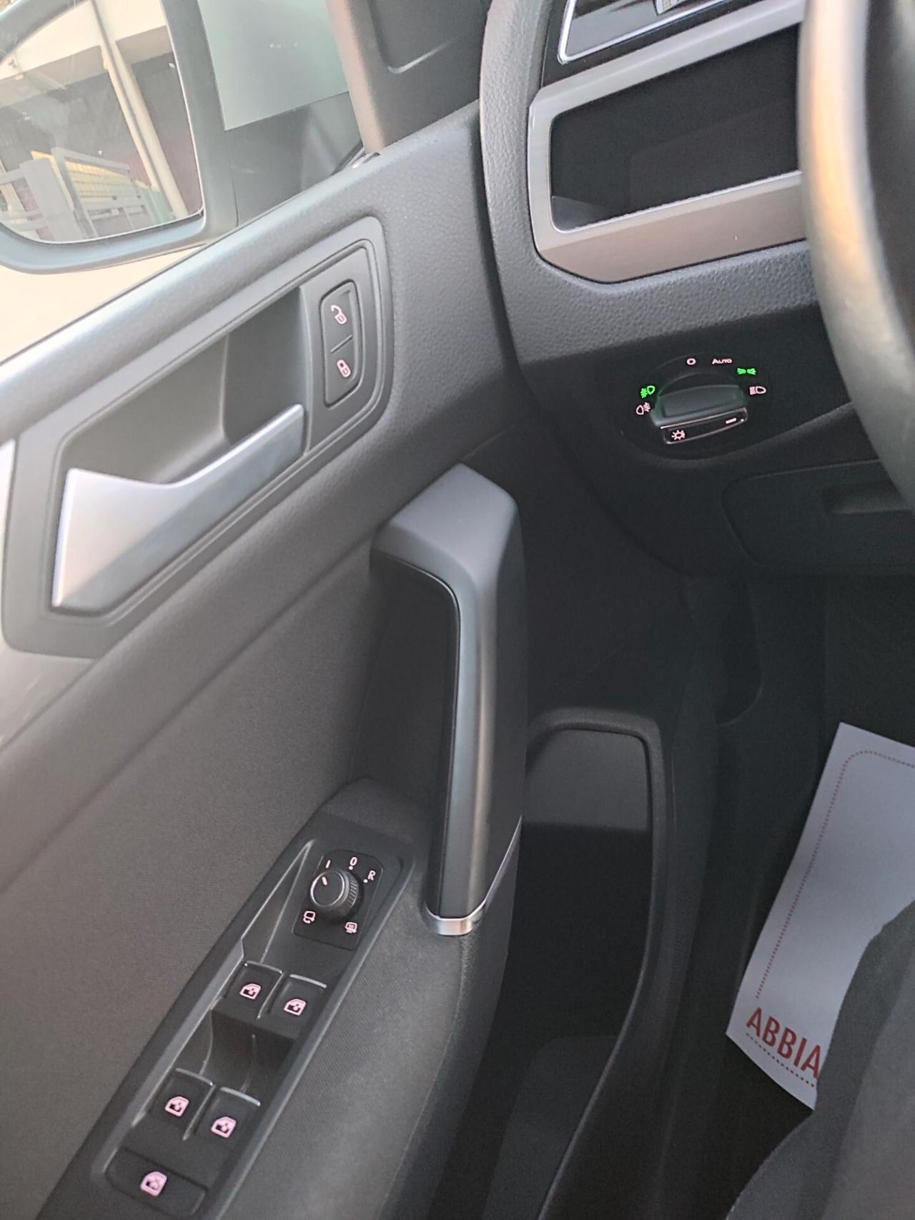 VOLKSWAGEN TOURAN 2018 DIESEL 7POSTI EURO6 POCHI KM NUOVA