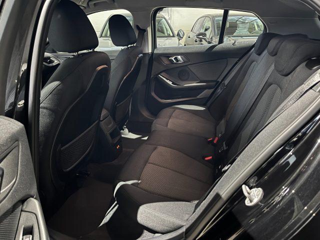 BMW 118 iA 5p. Business Advantage "18 Msport/Navi/Virtual