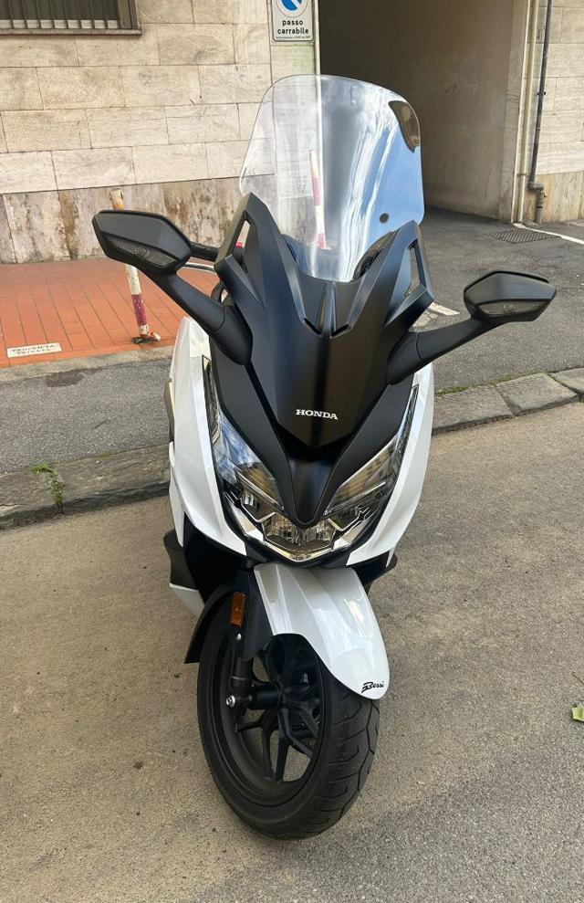 HONDA Forza 350