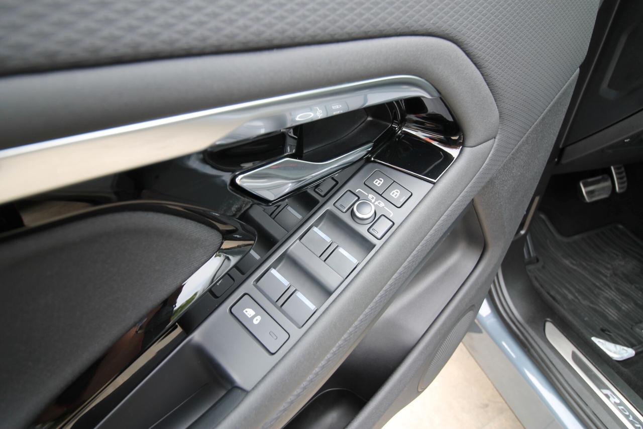Land Rover Range Evoque 2.0D I4 163 CV AWD Auto R-Dynamic 2021