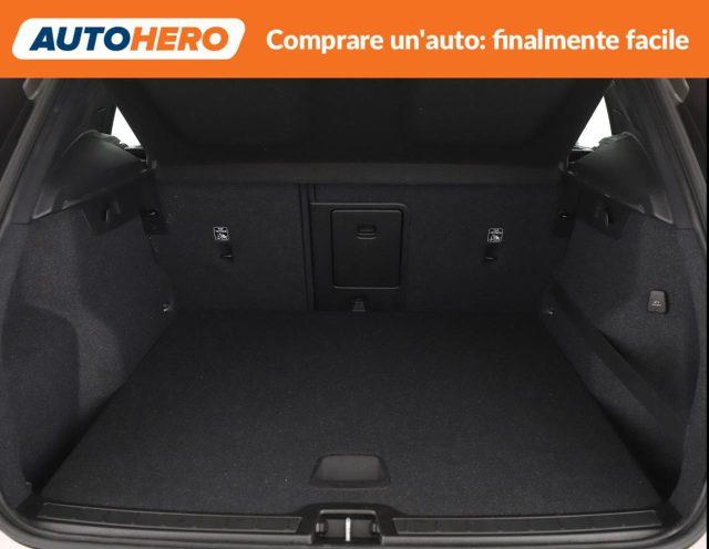 VOLVO XC40 T3 Momentum Pro