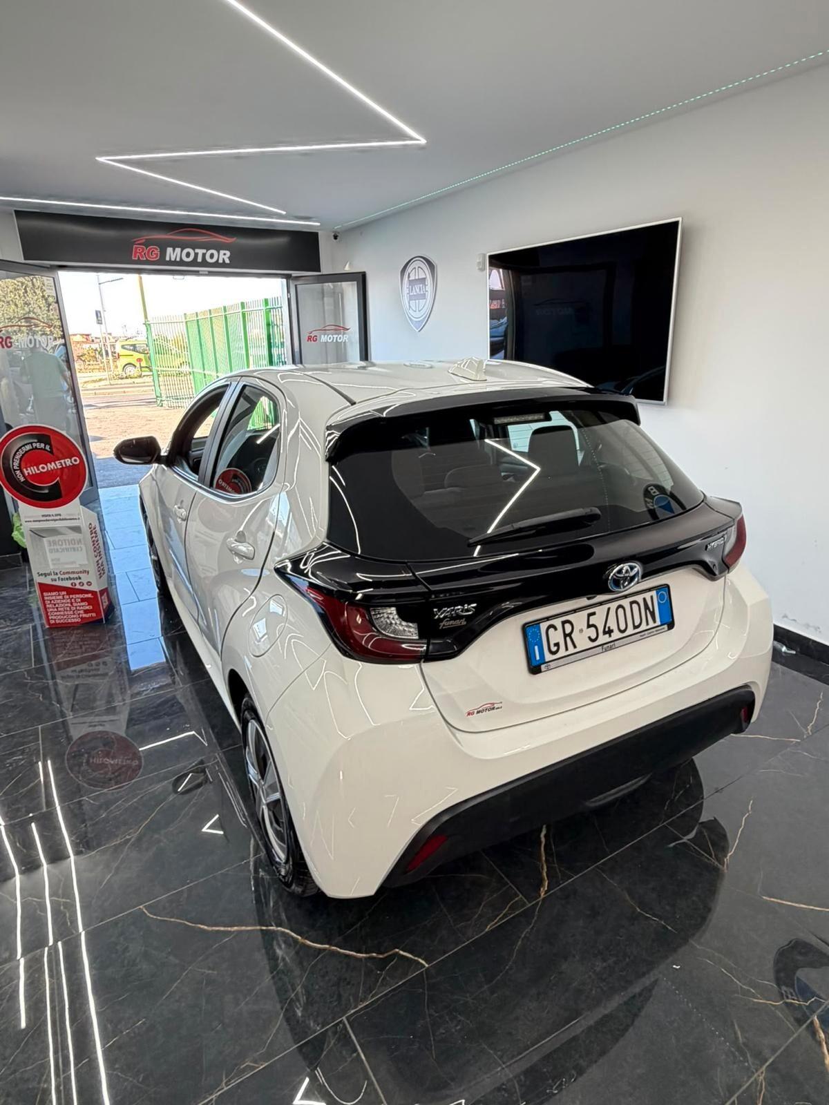 Toyota Yaris HYBRID