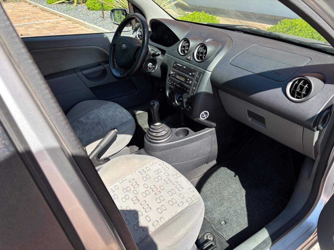 Ford Fiesta 1.4 TDCi (va bene per NEOPATENTATI)