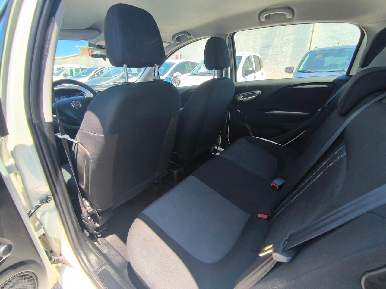 Fiat Punto 1.3 MJT 75 CV Street 2014